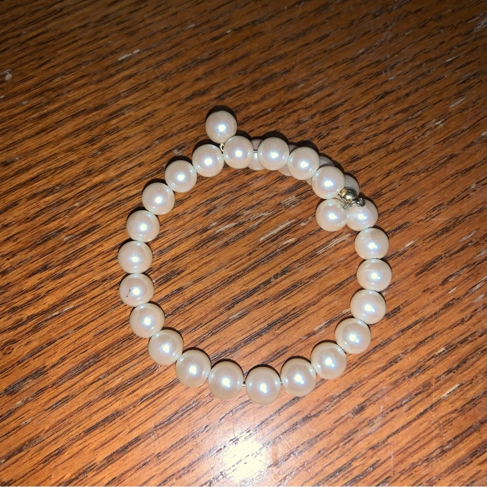 Vintage faux pearls bracelet